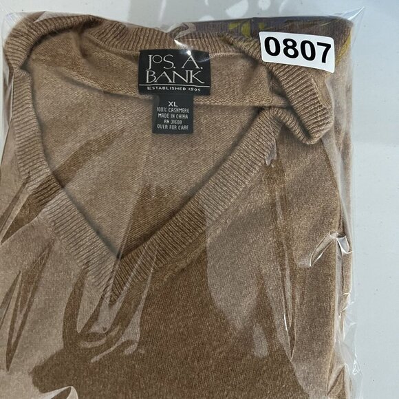 Jos. A. Bank Mens XL Tan Pullover V-Neck 100% Cashmere SOFT Sweater Quiet Luxury - Picture 13 of 14